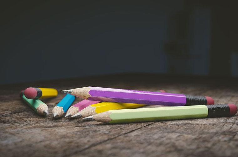 初中畢業(yè)學美術(shù)哪個學校好