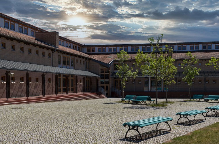 威信縣職業(yè)高級中學(xué)招生簡章